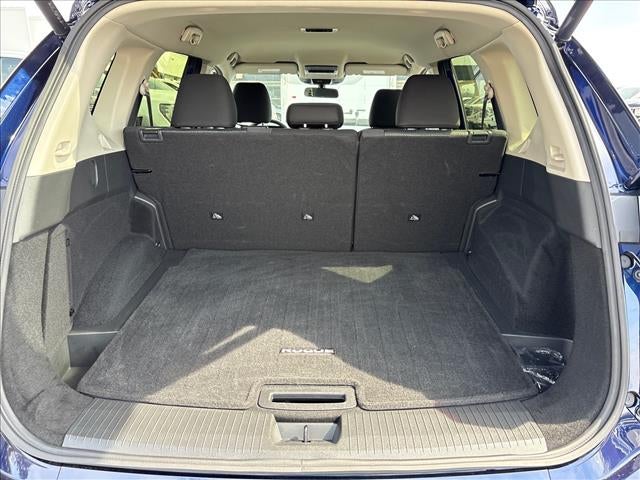 2025 Nissan Rogue SV FWD