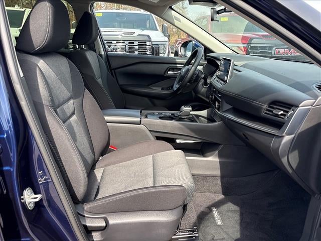 2025 Nissan Rogue SV FWD