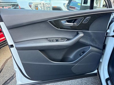 2022 Audi Q7 Premium