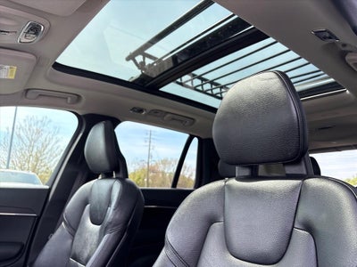 2020 Volvo XC90 T6 Momentum 6 Passenger