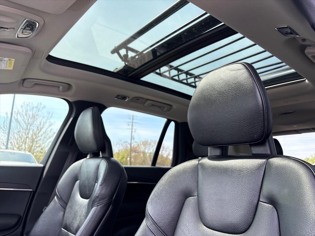 2020 Volvo XC90 T6 Momentum 6 Passenger