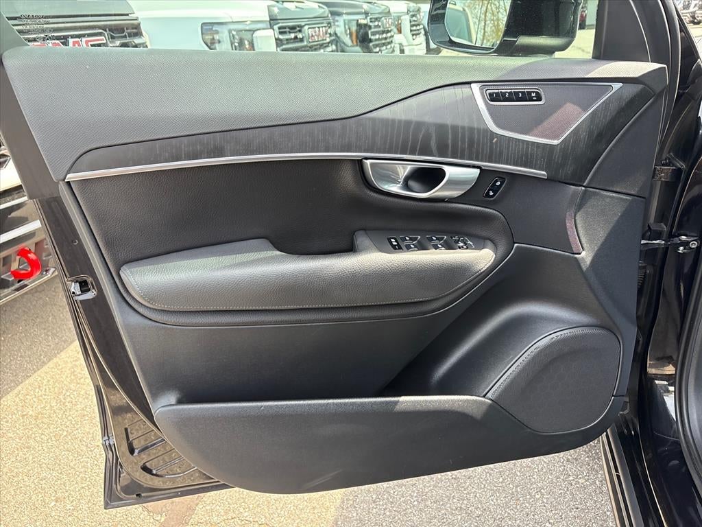 2020 Volvo XC90 T6 Momentum 6 Passenger
